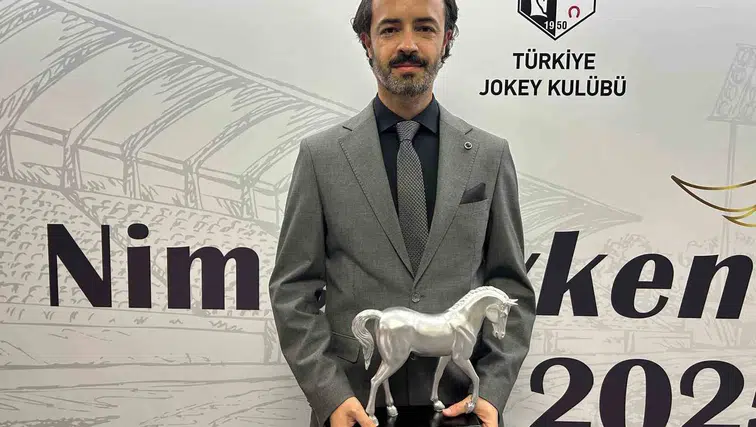 Nimet Üyken Basın Ödülleri'nde İHA imzası: İsmail Yasin Akçın'a büyük onur