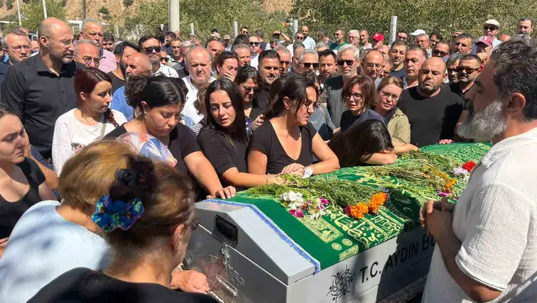 Siyaset dünyasını sarsan veda: Ali Çankır son yolculuğuna uğurlandı