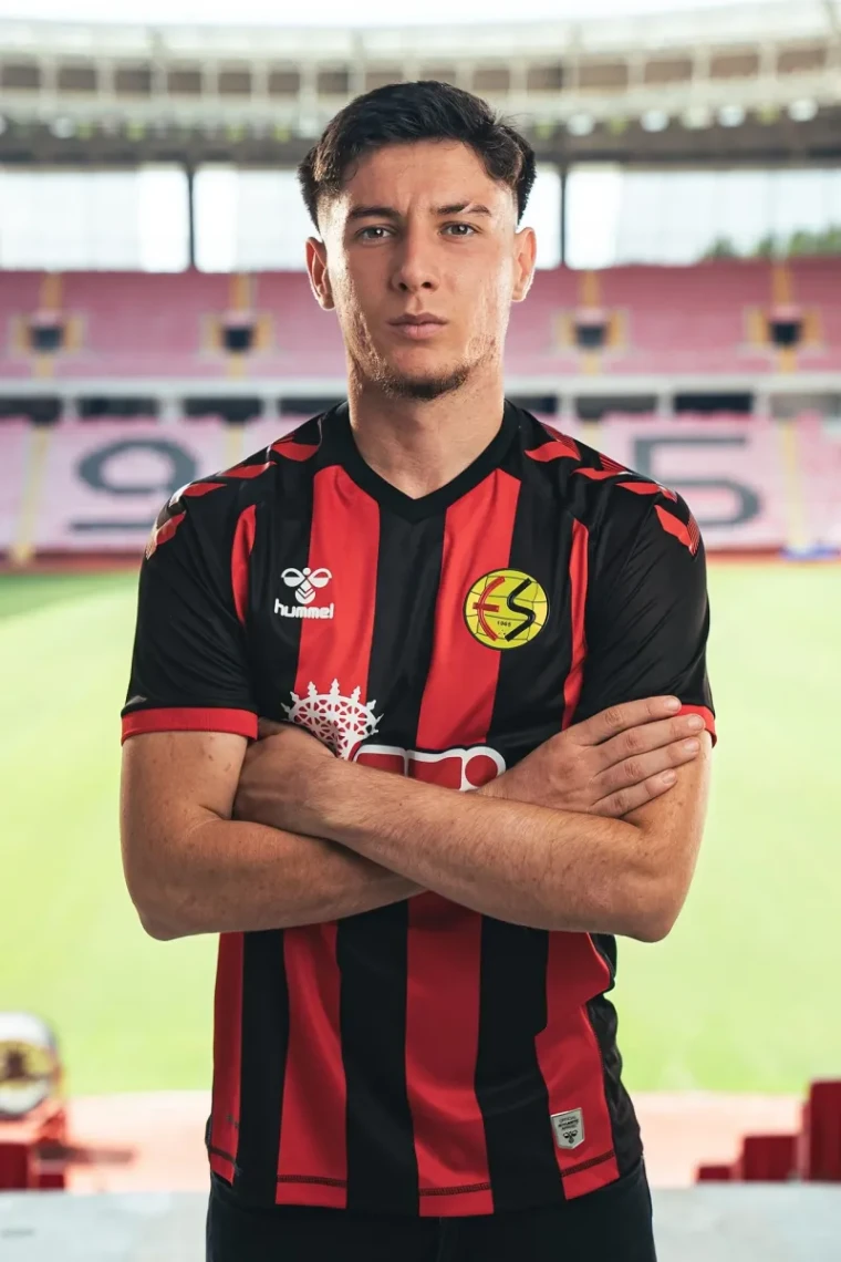 Eskişehirspor 2024-2025 Yeni Sezon Formaları 3