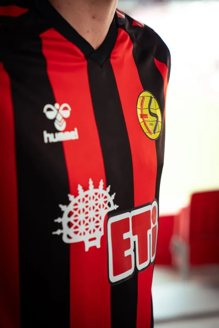 Eskişehirspor 2024-2025 Yeni Sezon Formaları 12