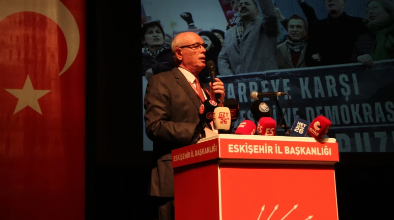 Kazım Kurt: “CHP’yi bitirdiler sananlar, bugün bizi alkışlıyor!”