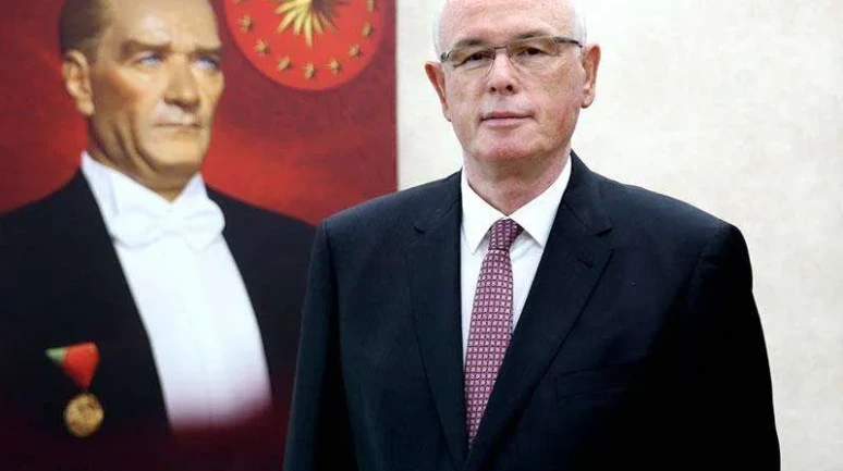 Kazım Kurt’tan Öğretmenler Günü mesajı: “En büyük yükü yine öğretmenler taşıyor”