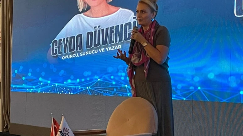Ceyda Düvenci'nin katılımıyla gerçekleşen Kadınes Girişimcilik Zirvesi yoğun ilgi gördü