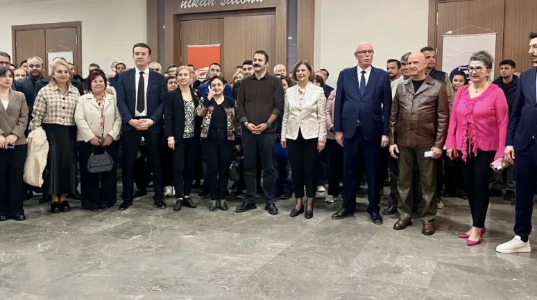 Atatürk’ün izinde 90 eserlik büyük sergi açıldı