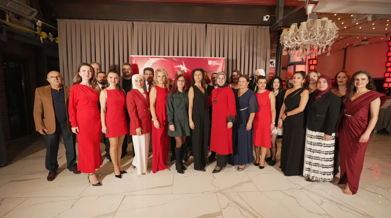 Eskişehir Özel Ümit Hastanelerinden Coşkulu Cumhuriyet Kutlaması