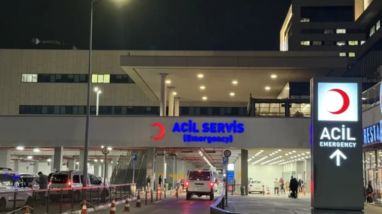 Başakşehir’de gıda zehirlenmesi şüphesi: Yaklaşık 30 öğrenci hastaneye kaldırıldı, kantinci çift gözaltında