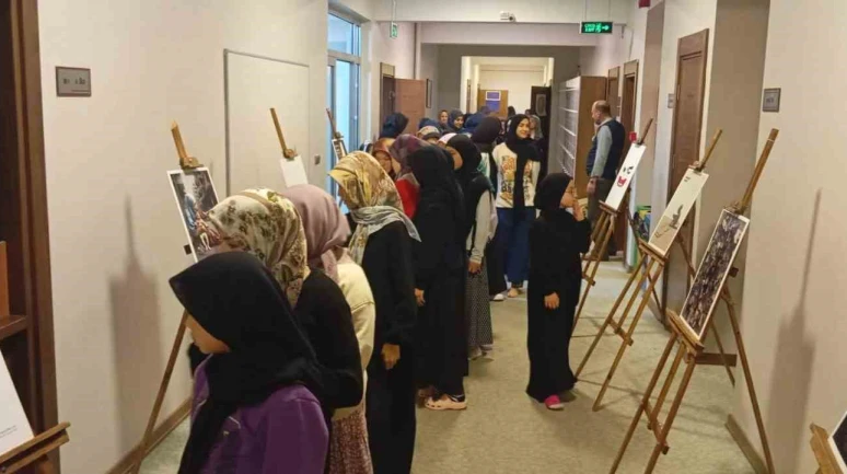 Fotoğraf Sergisiyle Filistin’deki İnsanlık Dramına Dikkat Çekildi