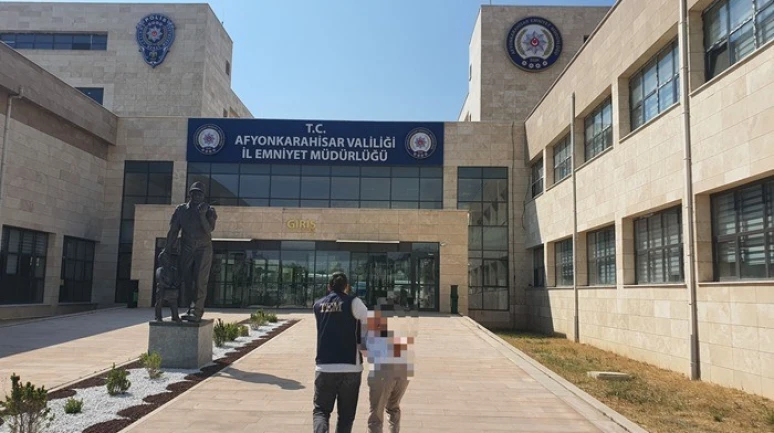 Hapis Cezasıyla Aranan Şahıs Yurt Dışına Kaçarken Yakalandı