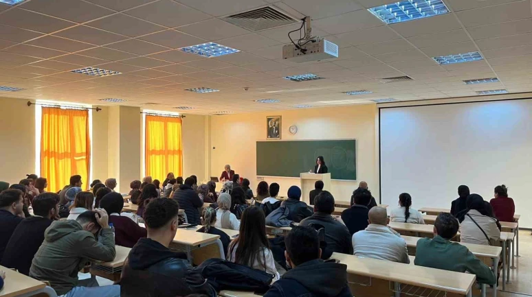 Kaymakam Kılıç BŞEÜ öğrencileriyle kariyer deneyimlerini paylaştı