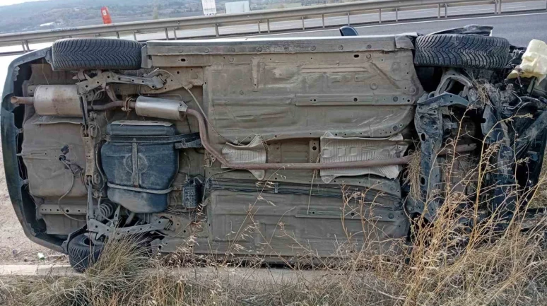 Otomobil kanala düştü: 1 yaralı