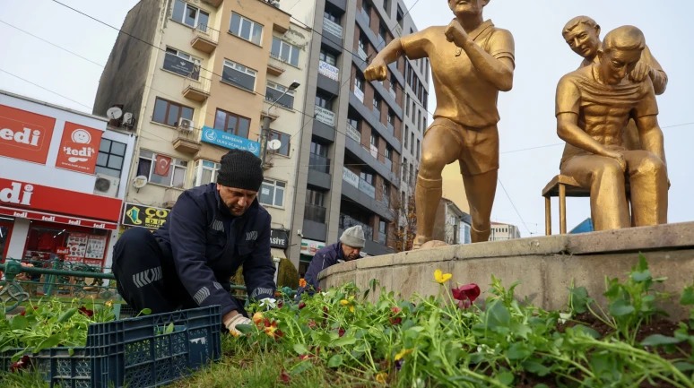 Eskişehir kış boyunca binlerce çiçekle renklenecek