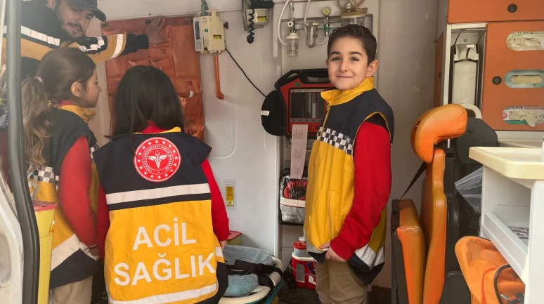 Eskişehir'de Minik Öğrencilere Acil Durum Bilinci Kazandırıldı