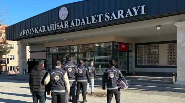 Afyonkarahisar’da Düzensiz Göç Operasyonu: 4 Şüpheli Tutuklandı