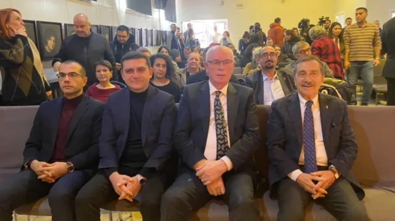 Tepebaşı’nda Cumhuriyet Sanat ve Kitap Şenliği Başladı