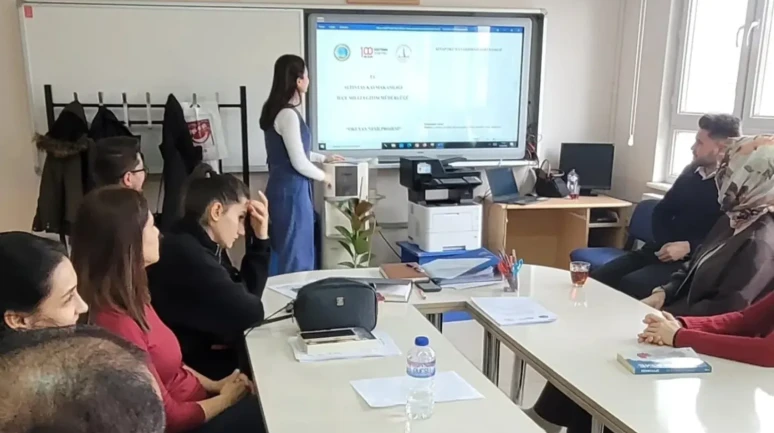 Altıntaş’ta Eğitimde Yeni Adım: “Okuyan Nesil” Projesi Tanıtıldı