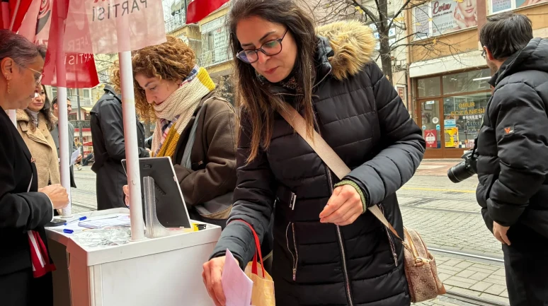 5 Aralık Kadın Hakları Günü: Zafer Partisi’nden Eskişehir’de özel açıklama