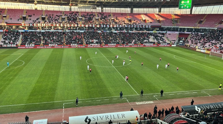 Eskişehirspor – Balıkesirspor Karşılaşması Başladı