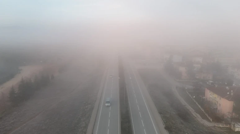 Sisle Örtülen Eskişehir’de Görüş Mesafesi Kritik Seviyeye Düştü