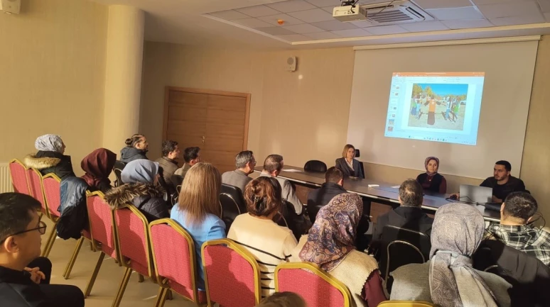'Yetim Kardeş' Projesi Altıntaş’ta Eğitimcilerle Buluştu