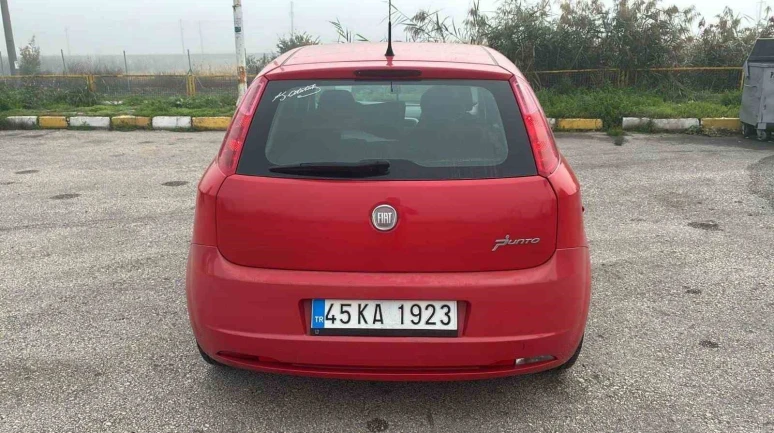 Bilecik’te Jandarmanın Trafik Denetiminde Hacizli Araç Yakalandı