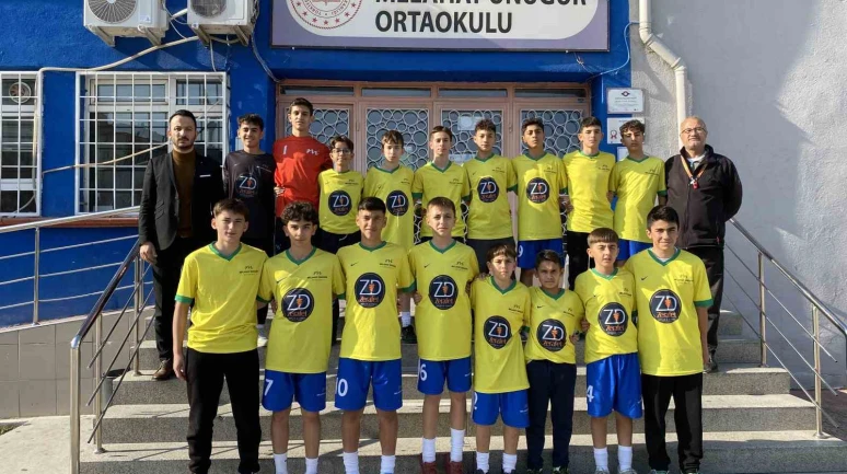 Eskişehir’in 10 yıllık şampiyonu Melahat Ünügür Ortaokulu Türkiye’yi hedefliyor