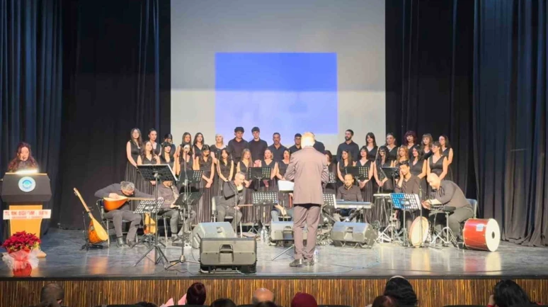 Hoca Ahmed Yesevi Anadolu Lisesi’nden Unutulmaz Yeni Yıl Konseri