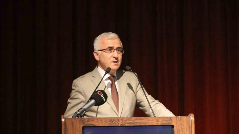 Eskişehir Osmangazi Üniversitesi İlahiyat Fakültesi 30. Yılını Anlamlı Bir Programla Kutladı