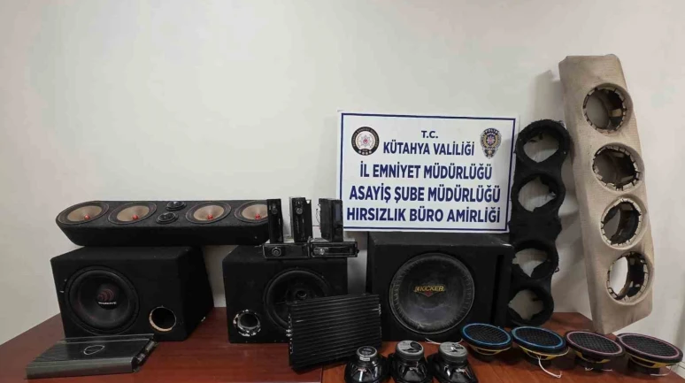 Kütahya’da Ses Sistemi Hırsızlığı: 2 Şüpheli Gözaltında