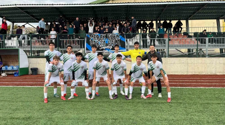 Bilecik’te Gençler Futbol Müsabakaları’nın Şampiyonu Mesleki ve Teknik Anadolu Lisesi Oldu