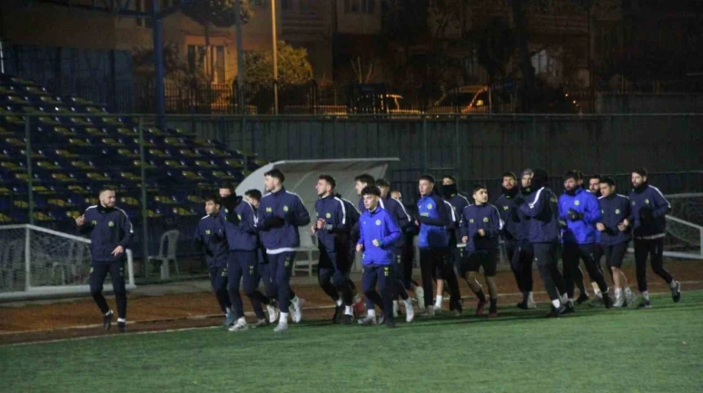 Söğütspor’da Yeni Teknik Direktör Savaş Akgün İlk Antrenmanına Çıktı