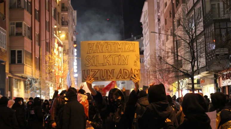 Eskişehir'de eylem pankartları dikkat çekti