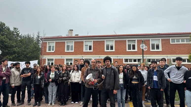 Eskişehir’de öğrenciler hazırlık boykotuyla taleplerini duyuruyor