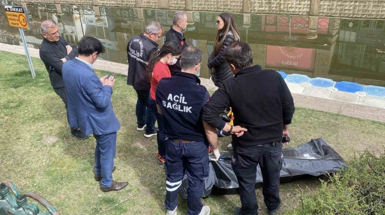 Sanatçı Mithat Körler’in Porsuk Çayı’nda ölü bulunan ablası toprağa verildi