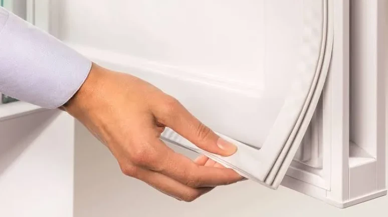 Buzdolabı Kapı Contasını Temizlemenin 3 Pratik Yöntemi