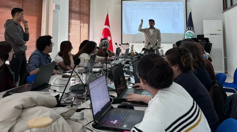 Büyükşehir Belediyesinde Gençler İstiyor, Bürokrasi Direniyor?