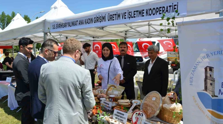 Eskişehir’de yöresel lezzetler stantları büyük ilgi gördü