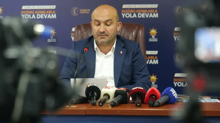 AK Parti İl Başkanı Gürhan Albayrak’tan orman yangını, karikatür krizi ve yatırımlar hakkında açıklama