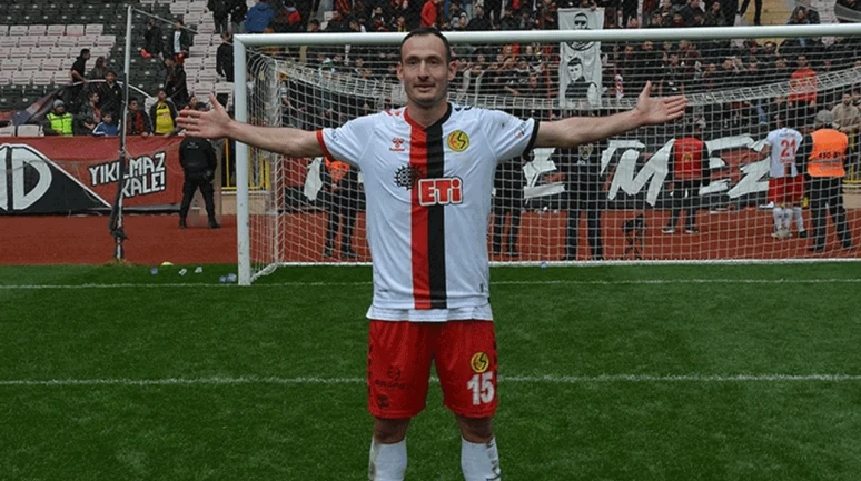 Necati Önal’ın Paylaşımı Prim ve Kadro Tartışmalarını Alevlendirdi
