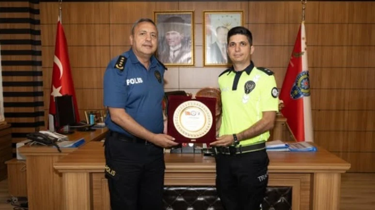 Komiser Fatih Sanay'a Başarılarından Dolayı Teşekkür Plaketi Takdim Edildi