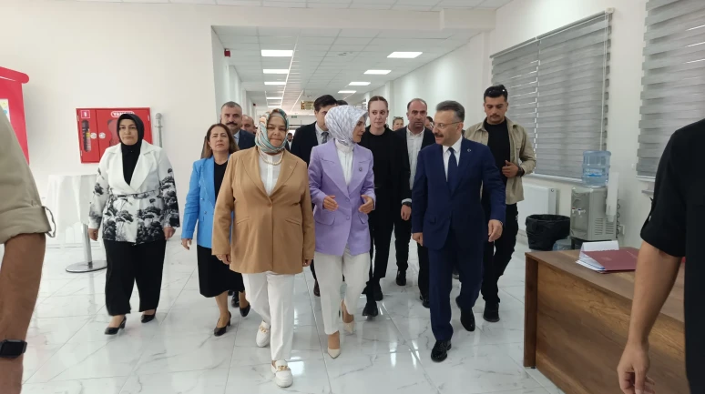 Bakan Mahinur Özdemir Göktaş, Yaşlılık Çalıştayı için Eskişehir’e geldi