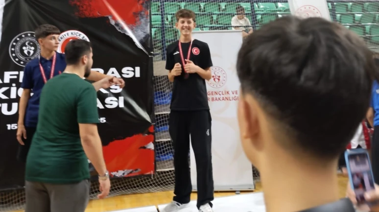 Emek mahallesindeki darp olayıyla gündeme gelen gençten önemli başarı