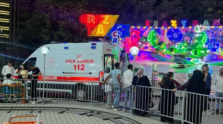Eskişehir'de Lunaparkta Fenalaşan Şahıs Hastaneye Kaldırıldı