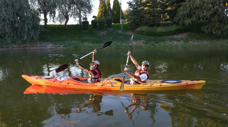Eskişehir'de Deniz Kanosu Keyfi Başladı