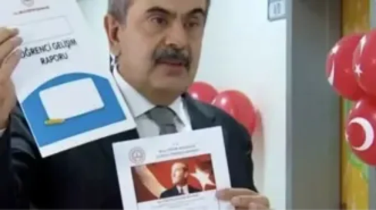 Atatürk fotoğrafı karnelerden kaldırıldı mı? Karnelerden Atatürk fotoğrafı neden kaldırıldı? Yeni karneler 2026