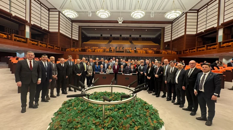 Çakırözer’den Emekli Zammına Tepki: “Bu Halk Sandıkta Cevabını Verecek”
