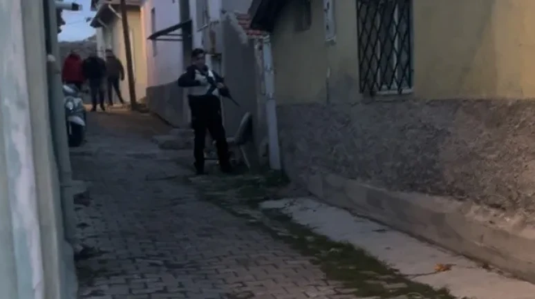 Cinayet İtirafı Alarm Verdi: Belirtilen Adrese Uzun Namlulu Silahlarla Operasyon