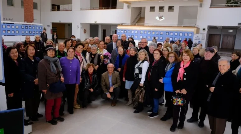 Üretmenin yaşı yok: Tazelenme Üniversitesi öğrencilerinden hayran bırakan mandala sergisi