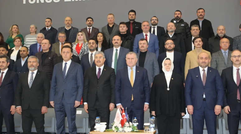 Bakan Osman Bak Eskişehir'de: Yunus Emre Spor Salonu Törenle Hizmete Açıldı