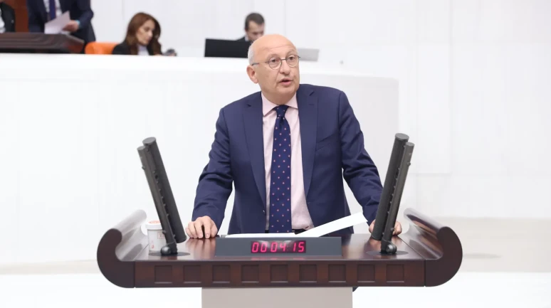 CHP'li Çakırözer: "Eskişehir Yılı’nda Şehrimize Yatırım Yok"