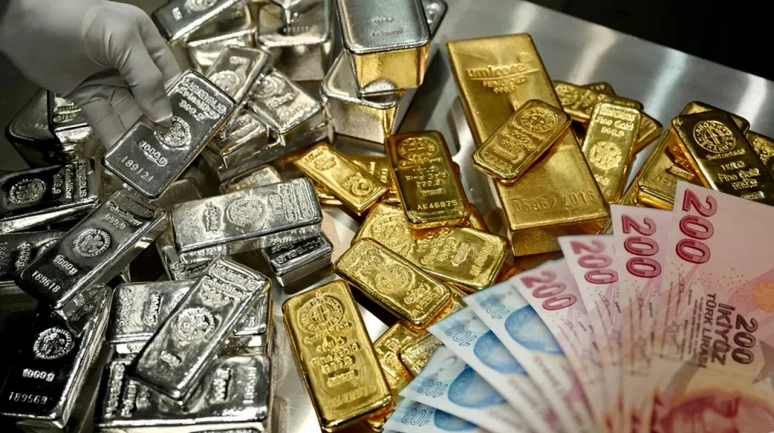 Altın ve gümüşte tarihi zirve: Ons altın 5 bin doları aştı